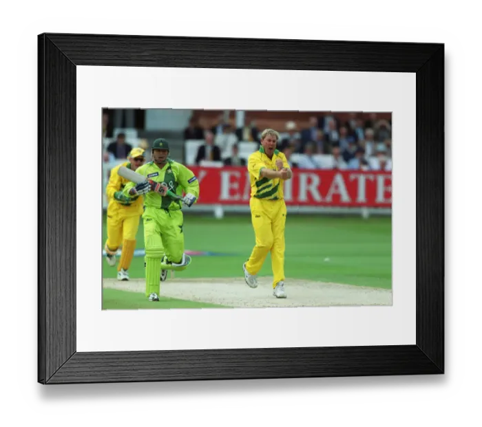 Framed Print : Shane Warne Gets Alfridi Out Lbw Framed Print : Shane Warne Gets Alfridi Out Lbw