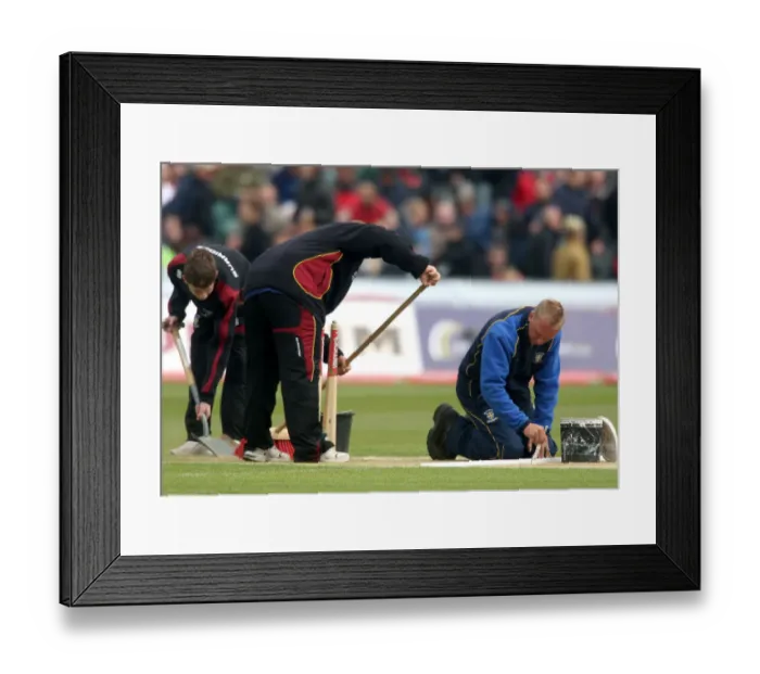 Framed Print : Groundsmen Brush Pitch & Paint Crease Framed Print : Groundsmen Brush Pitch & Paint Crease