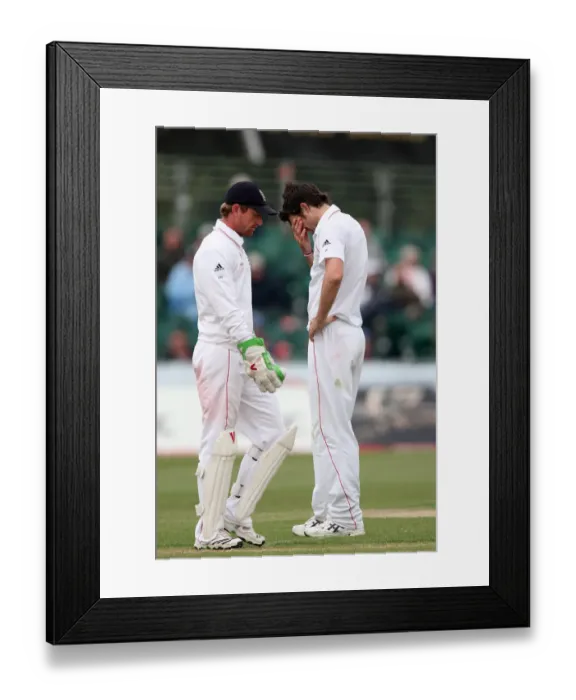 Framed Print : James Anderson & Paul Collingwood Framed Print : James Anderson & Paul Collingwood