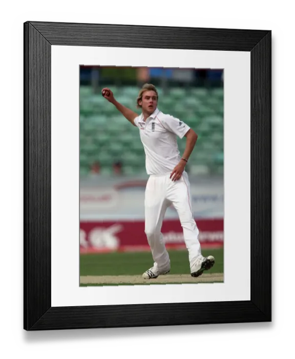 Framed Print : Stuart Broad Framed Print : Stuart Broad