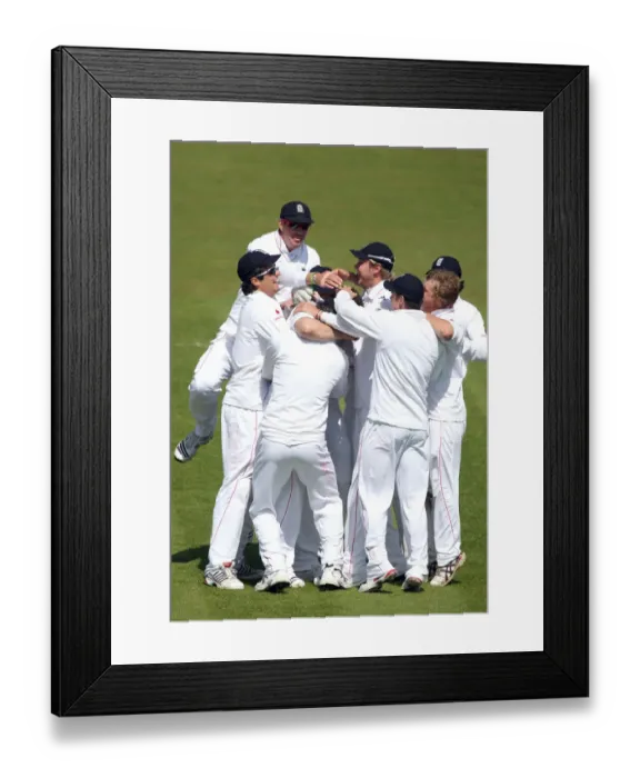 Framed Print : James Anderson & Team