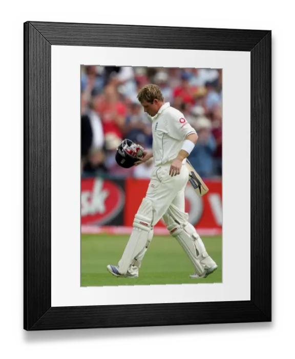 Framed Print : Ian Bell Misses Out On Reaching 100 Framed Print : Ian Bell Misses Out On Reaching 100