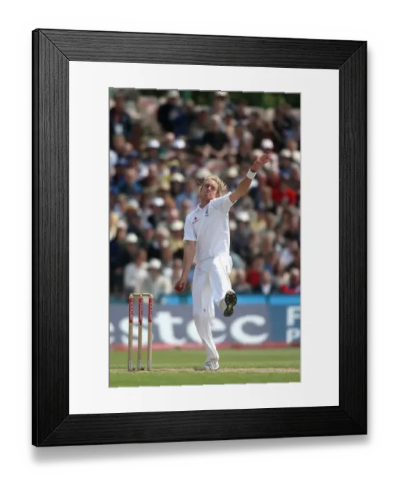 Framed Print : Stuart Broad Framed Print : Stuart Broad