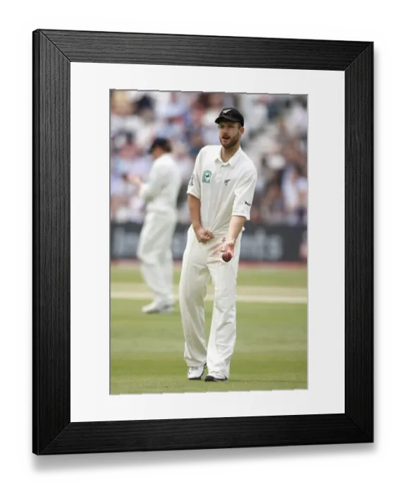 Framed Print : Daniel Vettori Framed Print : Daniel Vettori