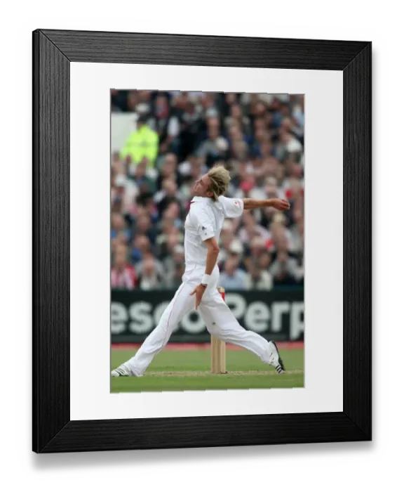 Framed Print : Stuart Broad Framed Print : Stuart Broad