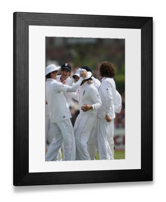 Framed Print : Michael Vaughan & Monty Panesar Framed Print : Michael Vaughan & Monty Panesar