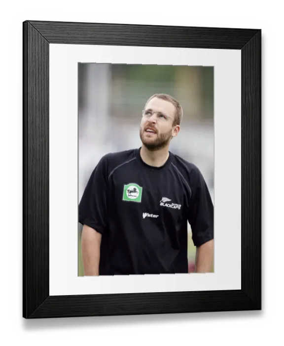Framed Print : Daniel Vettori Framed Print : Daniel Vettori