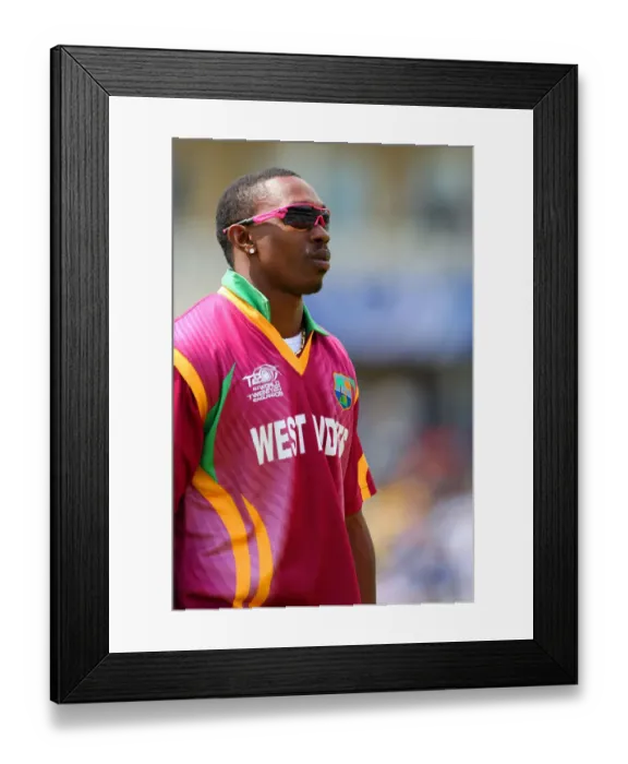 Framed Print : Dwayne Bravo Framed Print : Dwayne Bravo