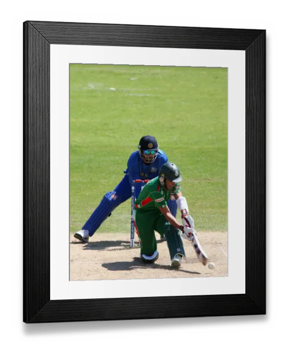 Framed Print : Kumar Sangakkara & Raqibul Hasan