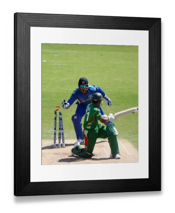 Framed Print : Kumar Sangakkara & Raqibul Hasan Framed Print : Kumar Sangakkara & Raqibul Hasan