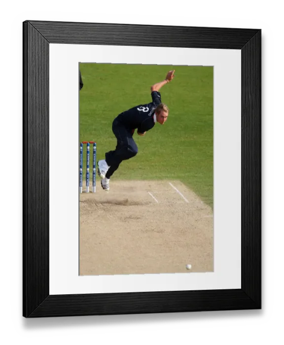 Framed Print : Stuart Broad Framed Print : Stuart Broad