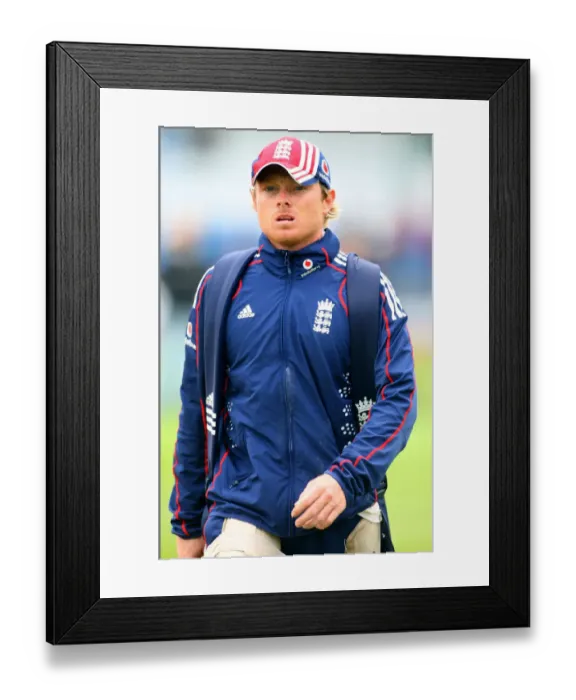 Framed Print : Ian Bell England and Warwickshire CCC England V South Africa Headingley Framed Print : Ian Bell England and Warwickshire CCC England V South Africa Headingley