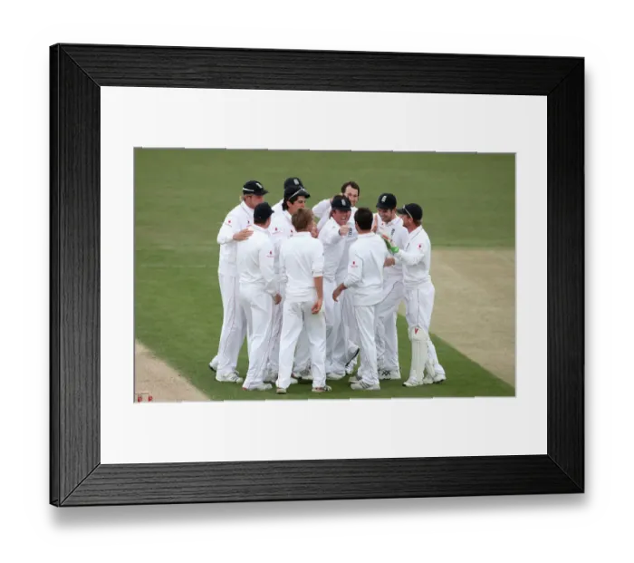 Framed Print : England Celebrate Win Framed Print : England Celebrate Win
