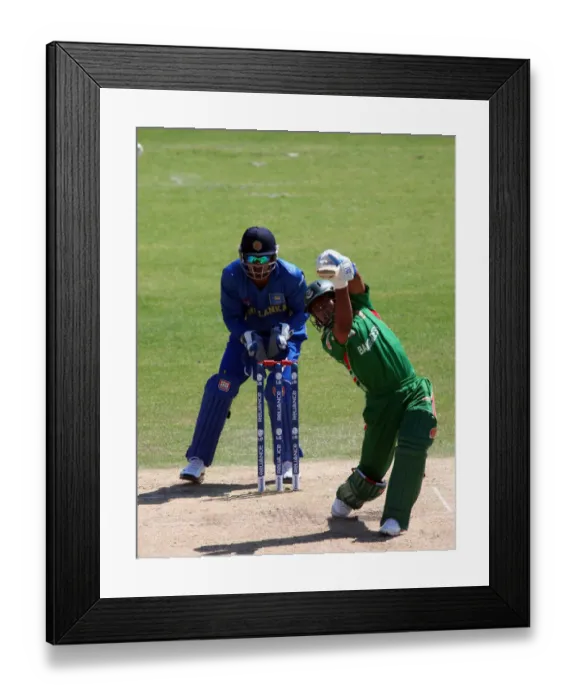 Framed Print : Kumar Sangakkara & Raqibul Hasan Framed Print : Kumar Sangakkara & Raqibul Hasan