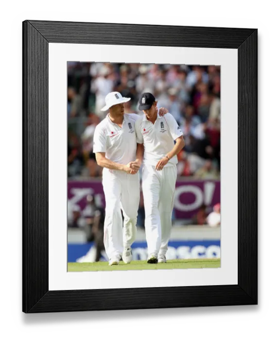 Framed Print : Andrew Flintoff & Stuart Broad Framed Print : Andrew Flintoff & Stuart Broad