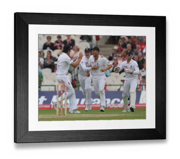 Framed Print : Jonathan Trott Celebrates His Catch With Swann, Cook & Pr Framed Print : Jonathan Trott Celebrates His Catch With Swann, Cook & Pr