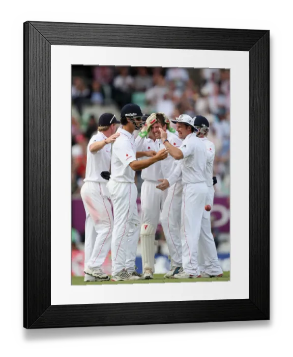 Framed Print : England Team Celebrate With Graeme Swann After Clark Wicket