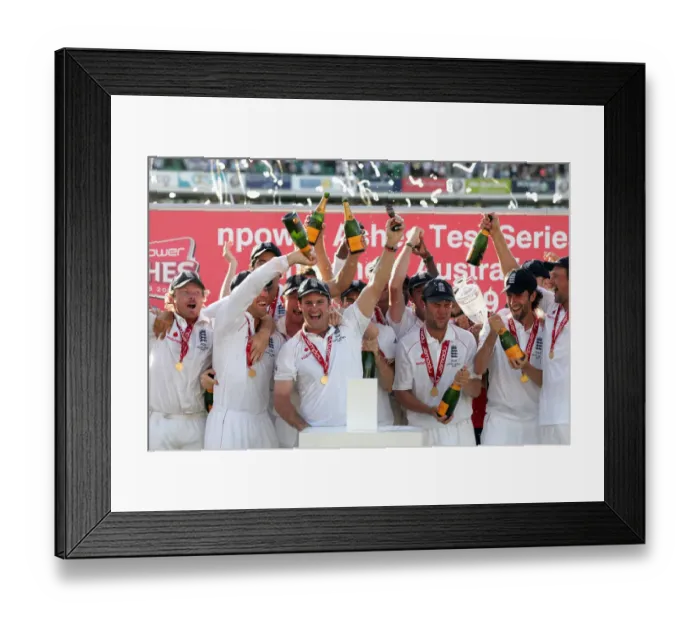 Framed Print : Andrew Strauss & England Lift The Ashes Framed Print : Andrew Strauss & England Lift The Ashes