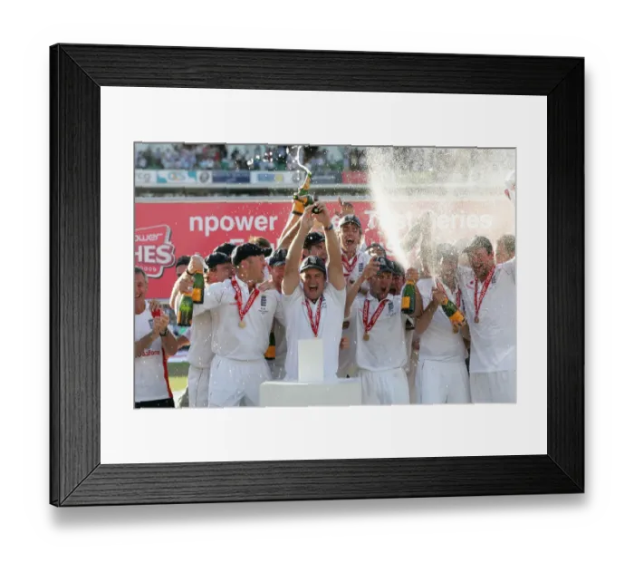 Framed Print : Andrew Strauss & England Framed Print : Andrew Strauss & England