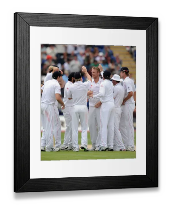 Framed Print : Andrew Flintoff Celebrates With Teammates Framed Print : Andrew Flintoff Celebrates With Teammates