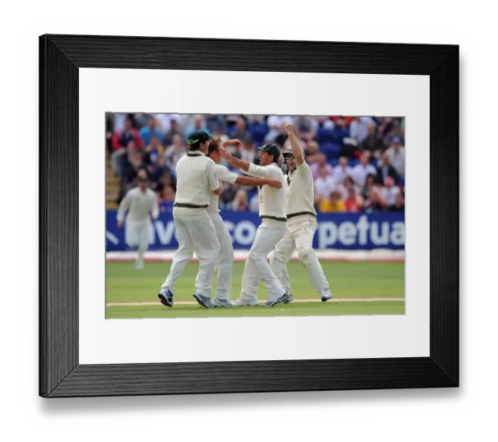 Framed Print : Marcus North, Nathan Hauritz, Ricky Ponting & Simon Kati Framed Print : Marcus North, Nathan Hauritz, Ricky Ponting & Simon Kati