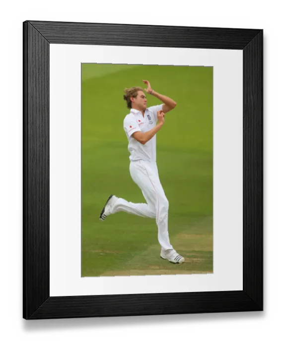 Framed Print : Stuart Broad Framed Print : Stuart Broad