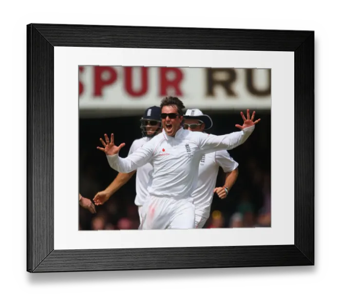 Framed Print : Greame Swann Celebrates Framed Print : Greame Swann Celebrates