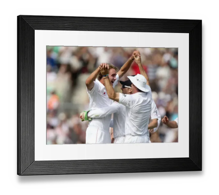 Framed Print : Stuart Broad Celebrates With Team Framed Print : Stuart Broad Celebrates With Team