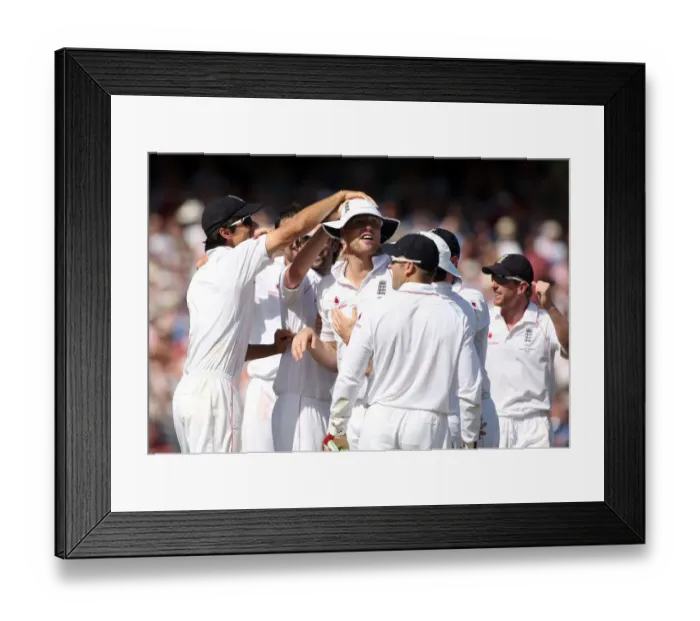 Framed Print : England Players Celebrate As Andrew Flitoff Takes Ponting Framed Print : England Players Celebrate As Andrew Flitoff Takes Ponting