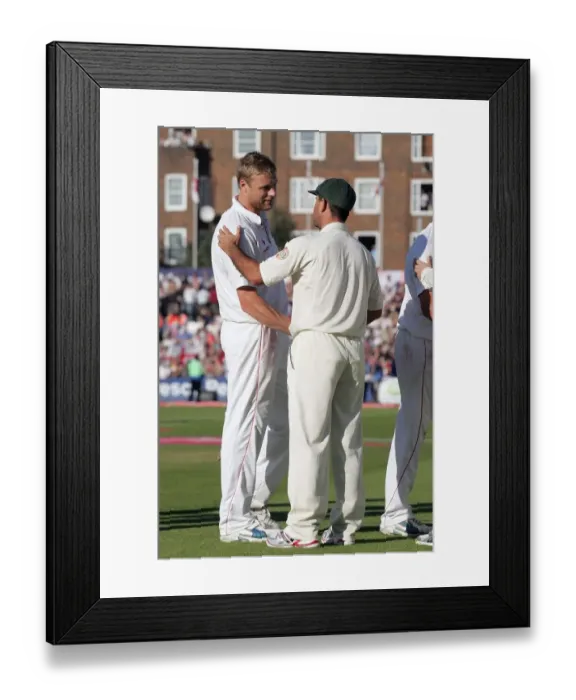 Framed Print : Ricky Ponting And Andrew Flintoff Shake Hands Framed Print : Ricky Ponting And Andrew Flintoff Shake Hands