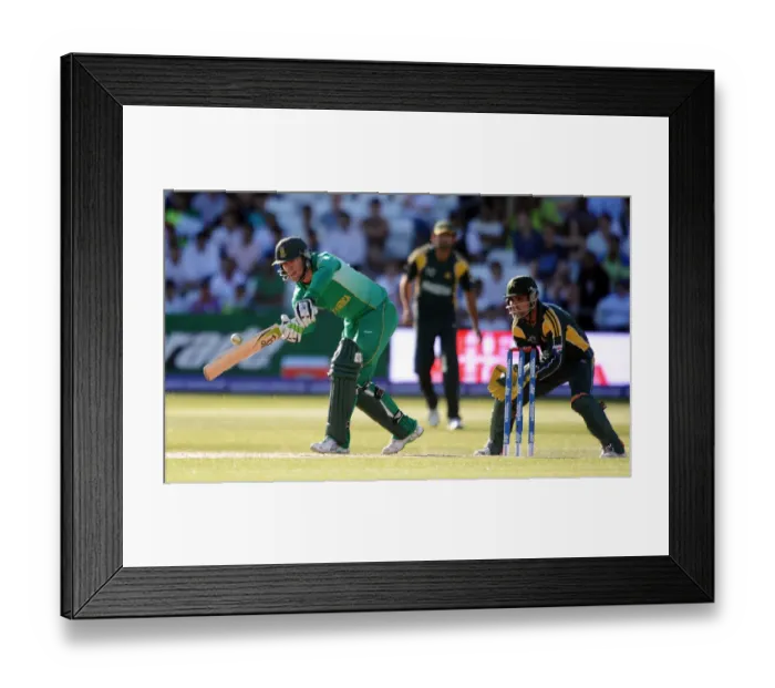 Framed Print : Ab De Villiers & Kamran Akmal Framed Print : Ab De Villiers & Kamran Akmal