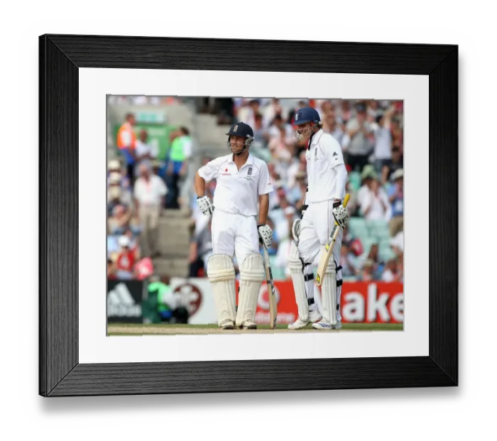 Framed Print : Jonathan Trott & Stuart Broad Framed Print : Jonathan Trott & Stuart Broad