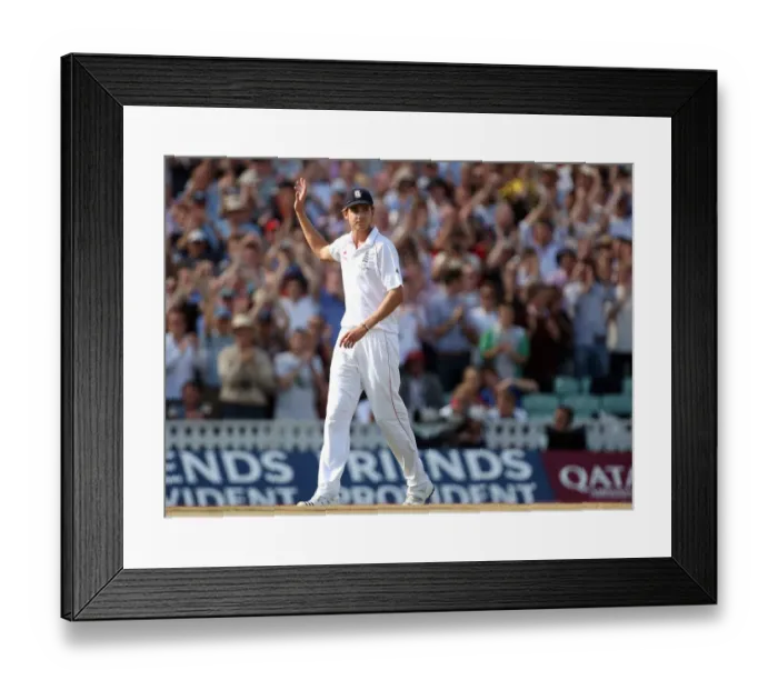 Framed Print : Stuart Broad Waves To Crowd Framed Print : Stuart Broad Waves To Crowd
