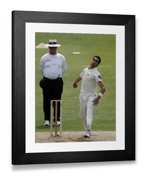 Framed Print : Umar Gul Pakistan Pakistan V Australia Headingley, Leeds, England 21 July 2010 Date Framed Print : Umar Gul Pakistan Pakistan V Australia Headingley, Leeds, England 21 July 2010 Date