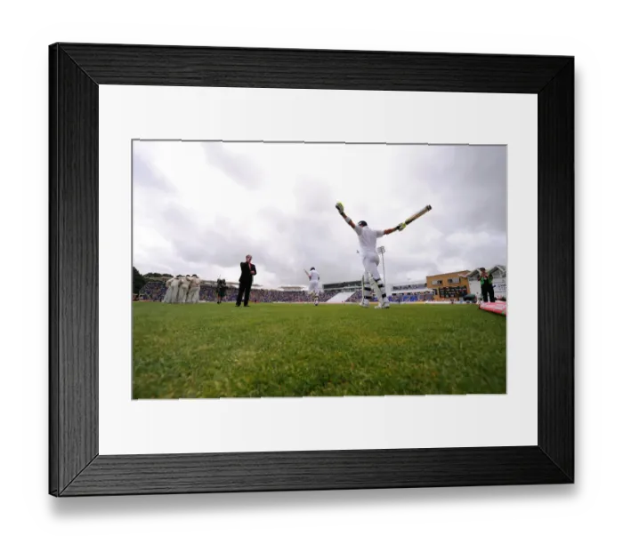 Framed Print : Andrew Strauss & Kevin Pietersen Enter The Field For