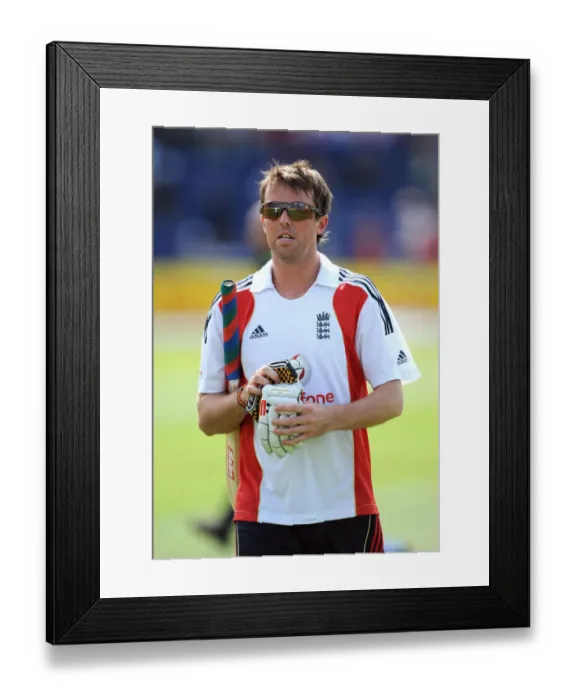 Framed Print : Graeme Swan Framed Print : Graeme Swan