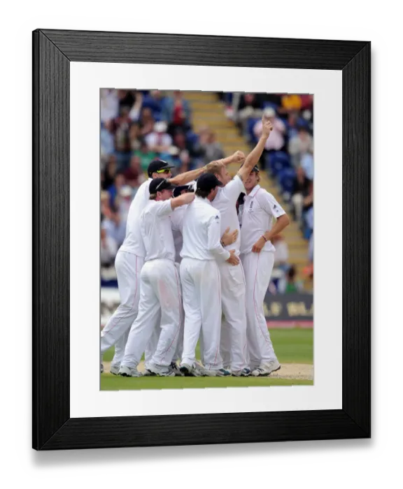 Framed Print : Andrew Flintoff Celebrates Philip Hughes Wicket Framed Print : Andrew Flintoff Celebrates Philip Hughes Wicket