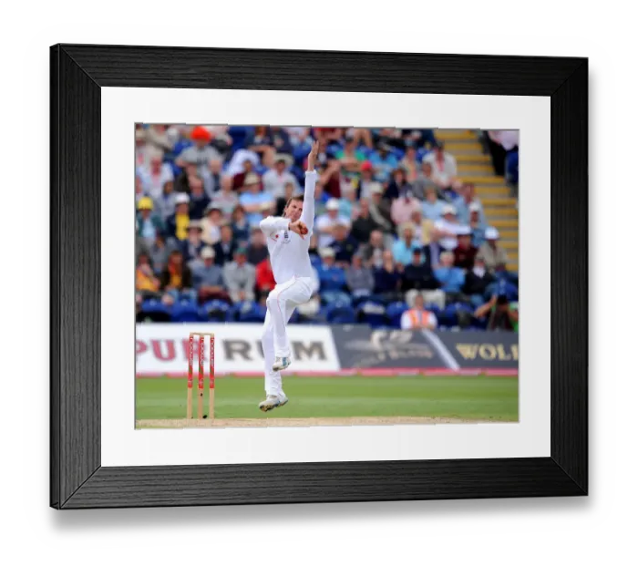 Framed Print : Greaeme Swann