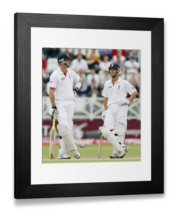 Framed Print : Kevin Pietersen & Jonathan Trott Framed Print : Kevin Pietersen & Jonathan Trott