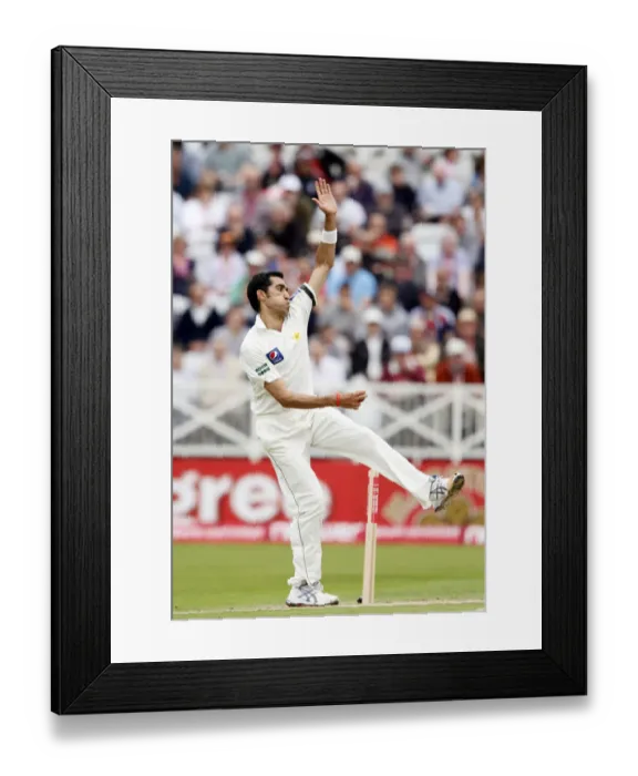 Framed Print : Umar Gul Pakistan England V Pakistan 1st Npower Test Trent Bridge Framed Print : Umar Gul Pakistan England V Pakistan 1st Npower Test Trent Bridge