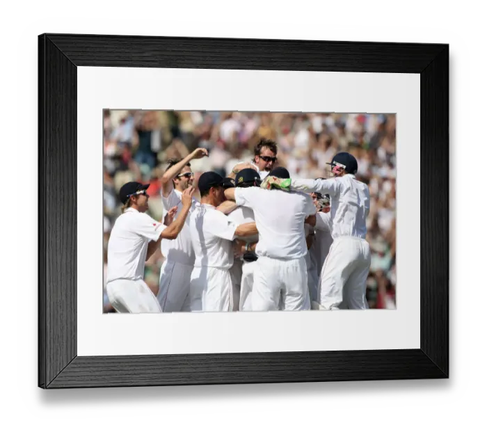 Framed Print : England Players Celebrate Framed Print : England Players Celebrate