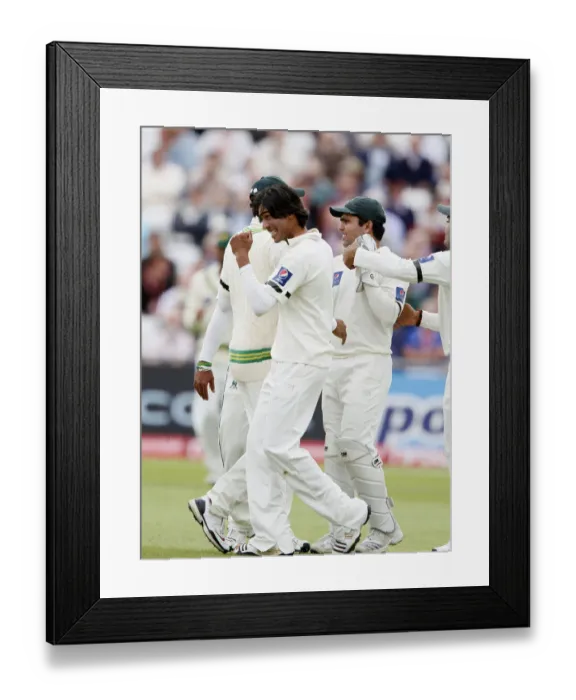 Framed Print : Umar Amin Celebrates Strauss Wicket Framed Print : Umar Amin Celebrates Strauss Wicket