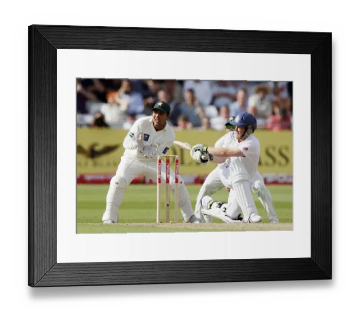 Framed Print : Eoin Morgan Framed Print : Eoin Morgan