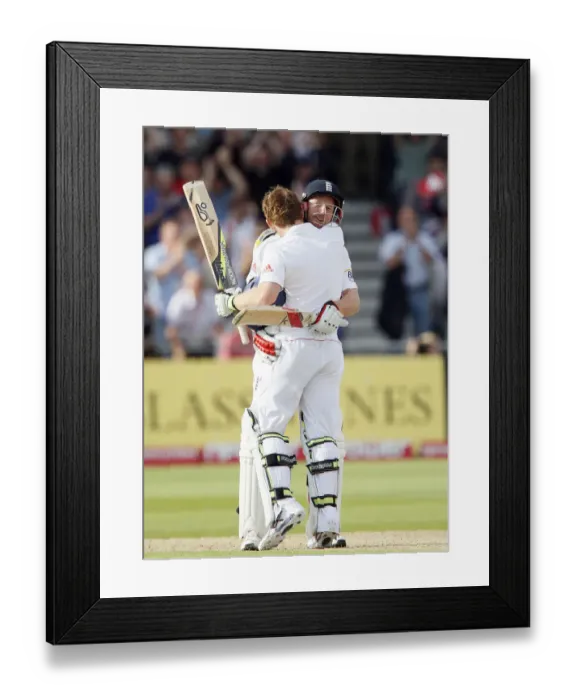 Framed Print : Eoin Morgan & Paul Collingwood Framed Print : Eoin Morgan & Paul Collingwood