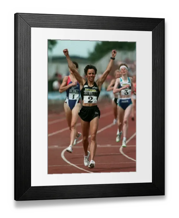 Framed Print : Kelly Holmes