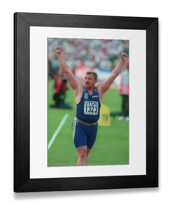 Framed Print : Roman Virastyuk Framed Print : Roman Virastyuk