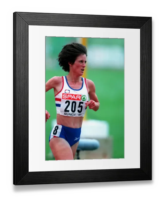 Framed Print : Lucy Elliott, British long-distance runner