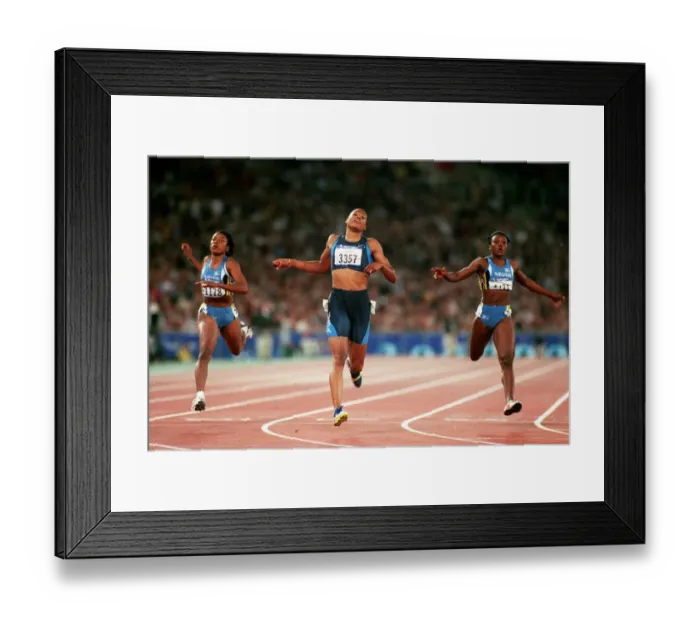 Framed Print : Marion Jones Wins 200 Metres Framed Print : Marion Jones Wins 200 Metres