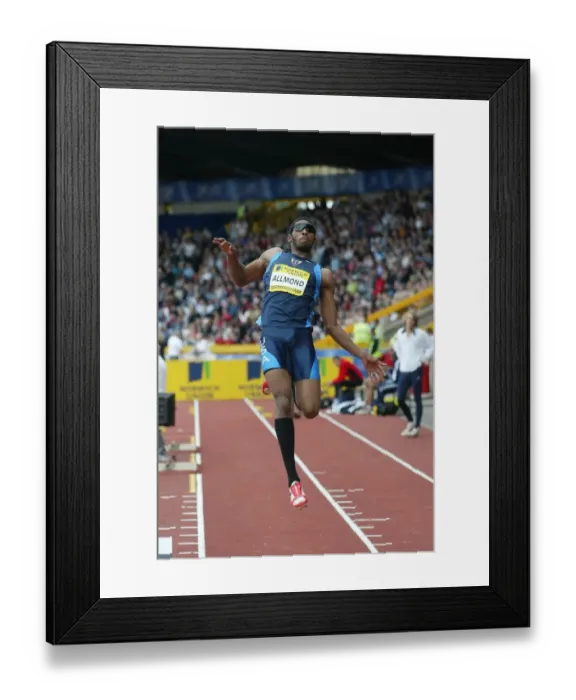 Framed Print : Tony Allmond Framed Print : Tony Allmond