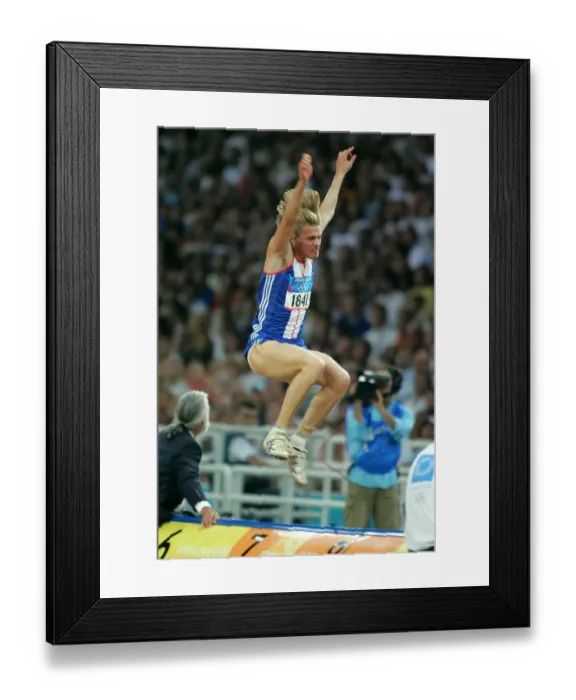 Framed Print : Chris Tomlinson
